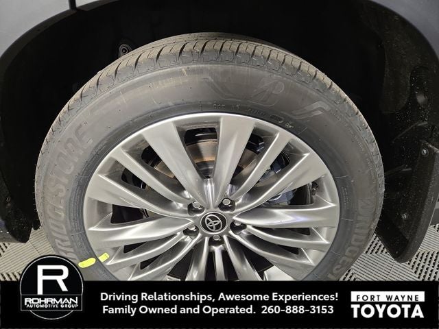 2026 Toyota Highlander Hybrid Hybrid Platinum