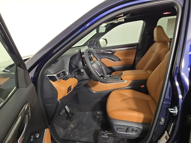 2026 Toyota Highlander Hybrid Hybrid Platinum