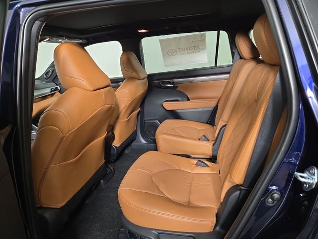 2026 Toyota Highlander Hybrid Hybrid Platinum