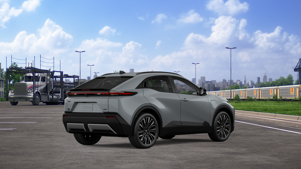 2027 Toyota C-HR XSE