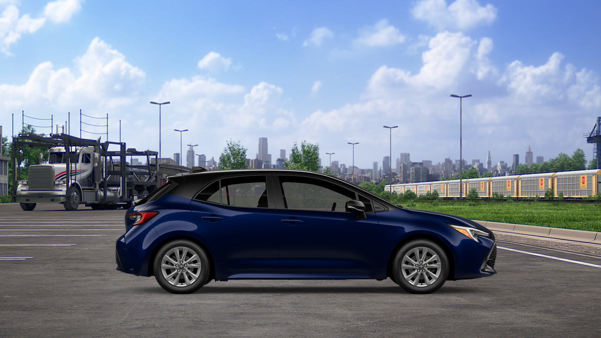 2027 Toyota Corolla Hatchback SE