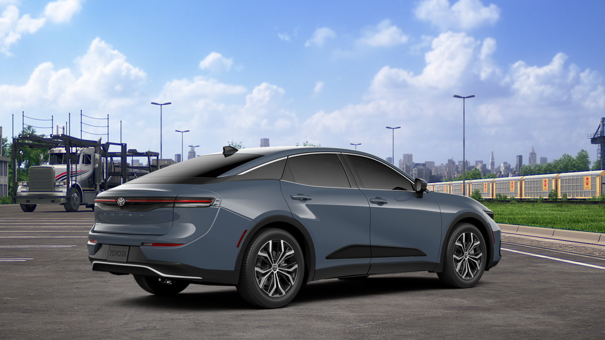 2026 Toyota Toyota Crown XLE