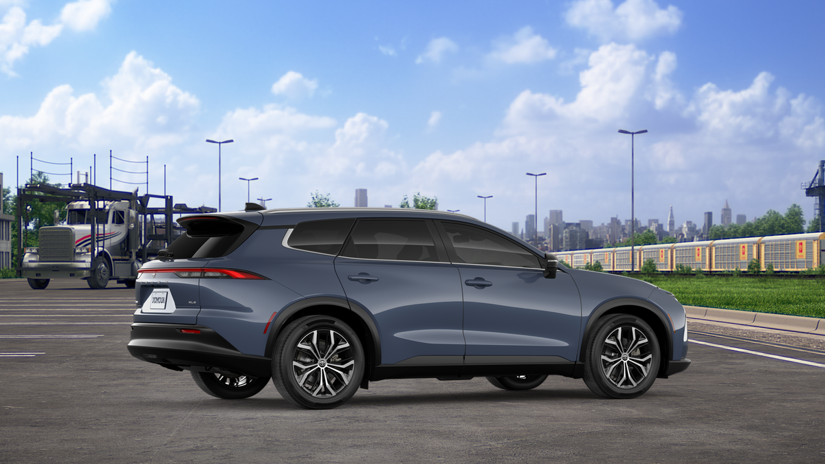 2026 Toyota Toyota Crown Signia XLE