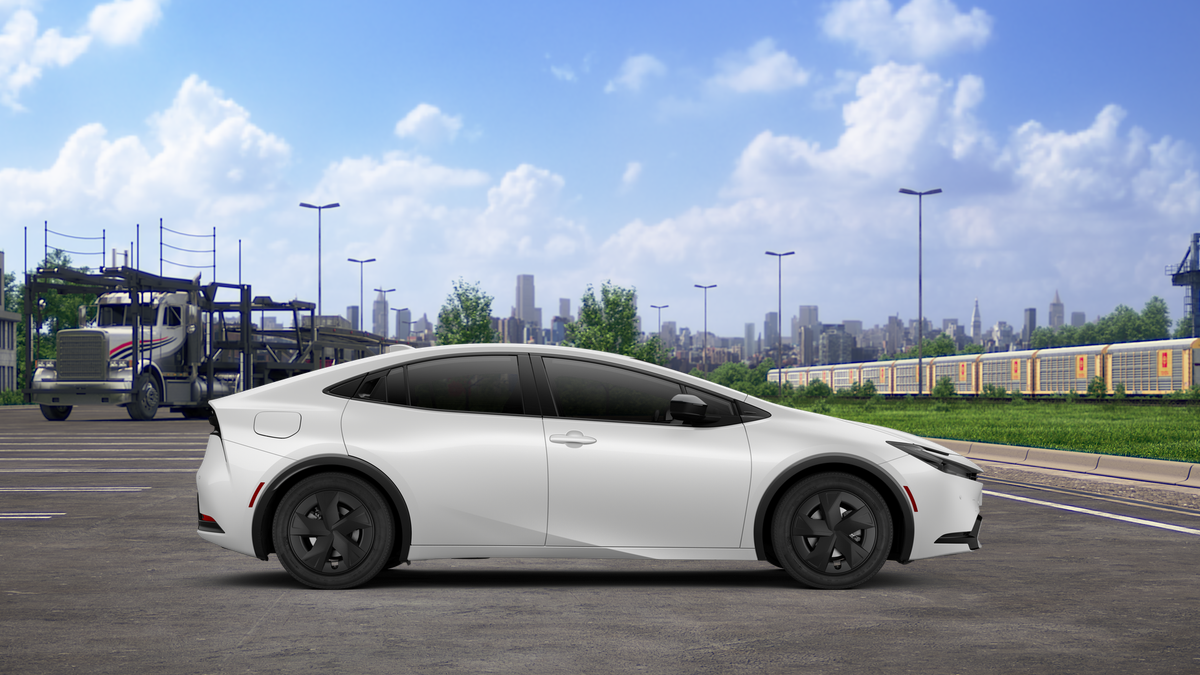 2026 Toyota Prius Plug-in Hybrid SE