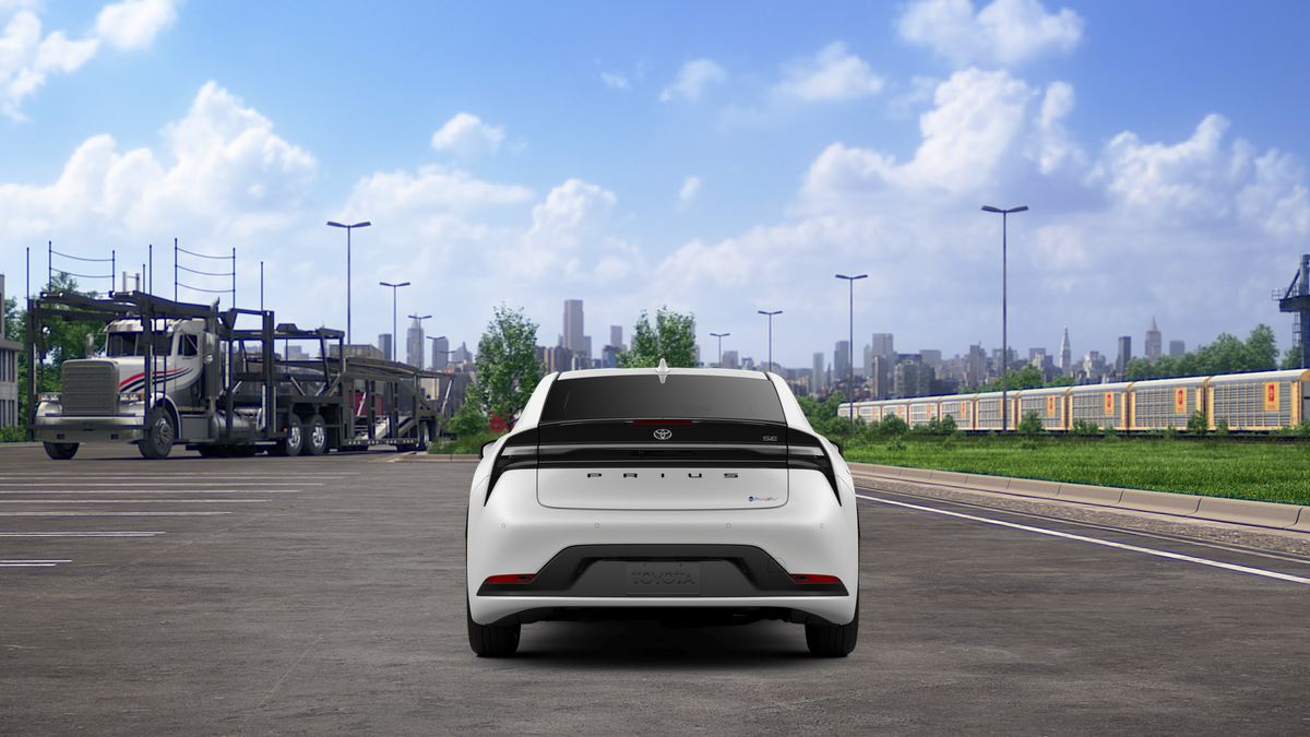 2026 Toyota Prius Plug-in Hybrid SE