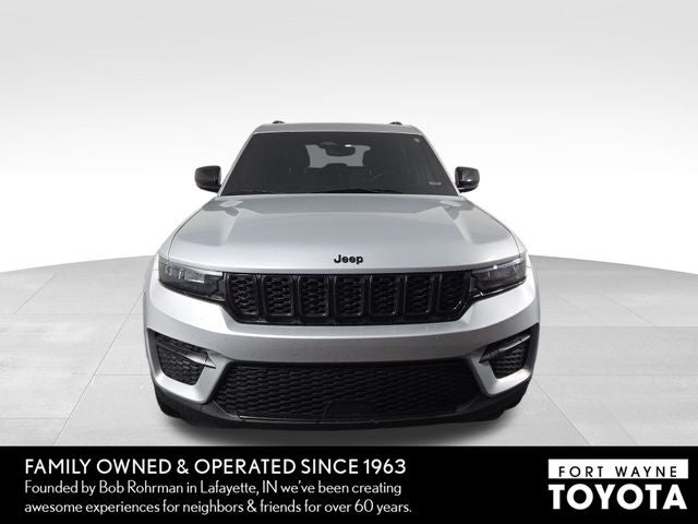 2022 Jeep Grand Cherokee Altitude