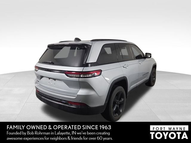 2022 Jeep Grand Cherokee Altitude