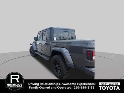 2022 Jeep Gladiator Sport