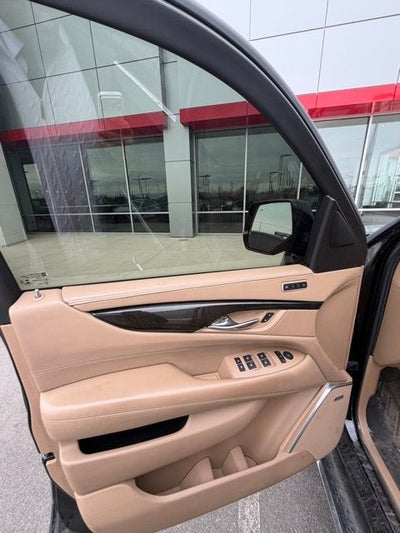 2018 Cadillac Escalade Platinum Edition