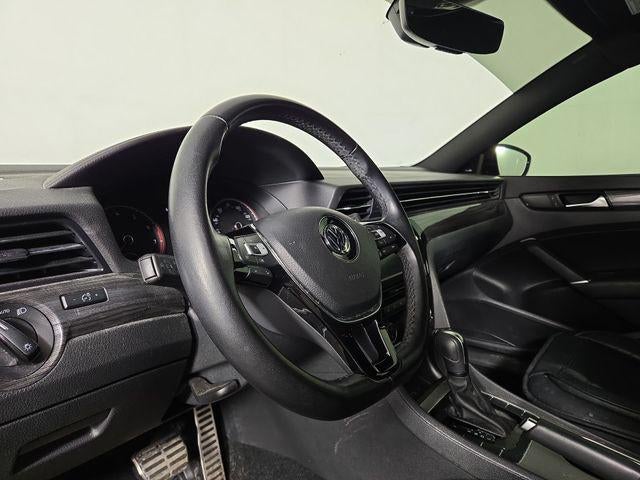2021 Volkswagen Passat 2.0T R-Line