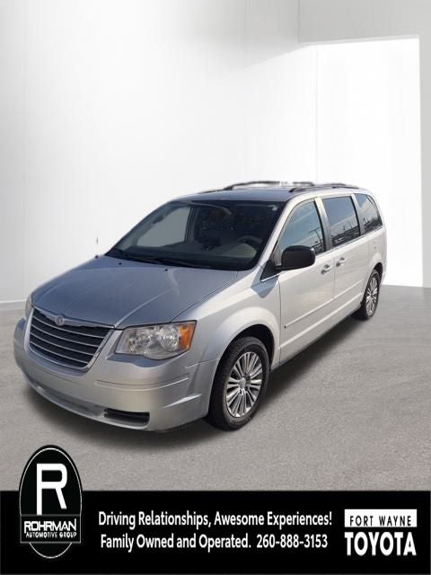 2010 Chrysler Town & Country LX