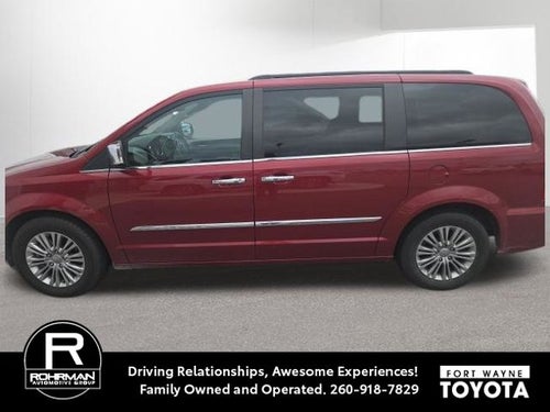 2016 Chrysler Town & Country Touring-L