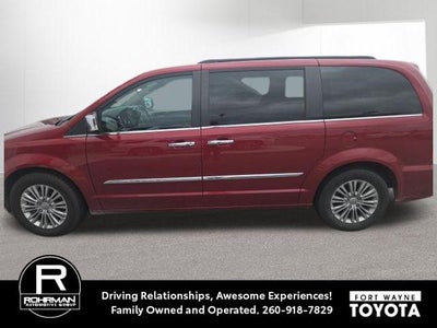 2016 Chrysler Town & Country Touring-L
