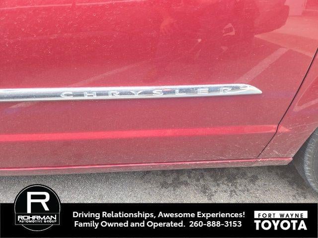 2016 Chrysler Town & Country Touring-L