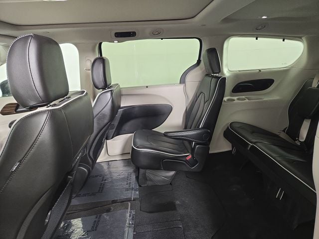 2024 Chrysler Pacifica Limited - Photo 15