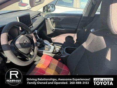 2024 Toyota RAV4 LE
