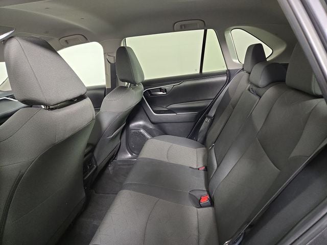 2024 Toyota RAV4 XLE - Photo 15