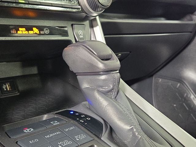 2024 Toyota RAV4 XLE - Photo 20