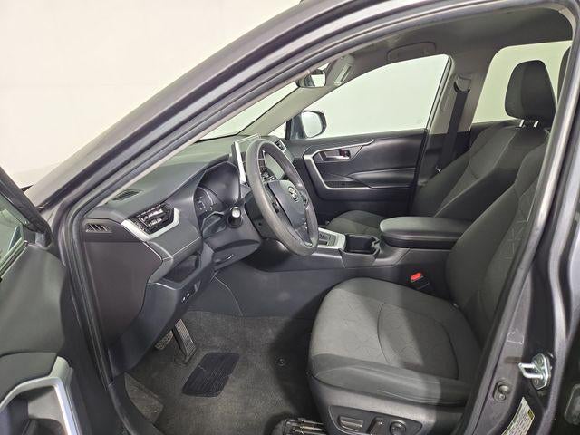 2024 Toyota RAV4 XLE - Photo 43