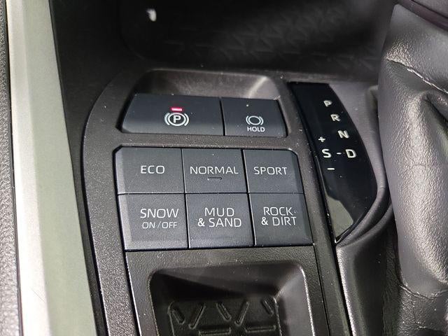 2024 Toyota RAV4 XLE - Photo 56