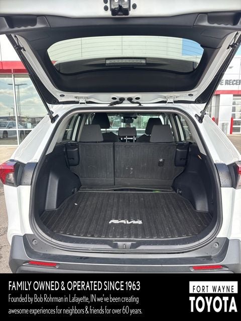 2020 Toyota RAV4 Hybrid XLE