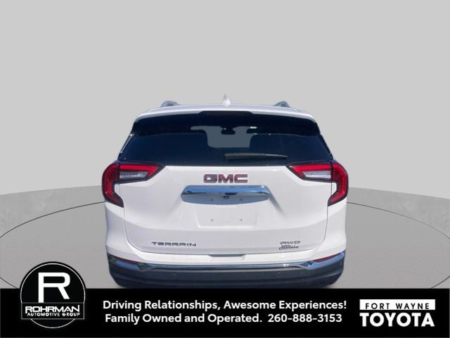 2023 GMC Terrain SLT