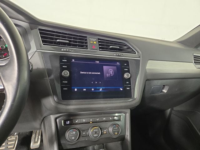 2021 Volkswagen Tiguan 2.0T SE R-Line Black