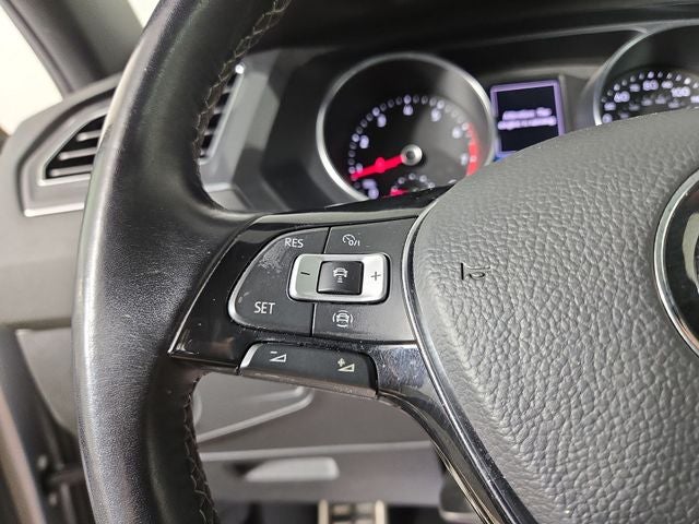 2021 Volkswagen Tiguan 2.0T SE R-Line Black