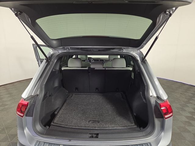 2021 Volkswagen Tiguan 2.0T SE R-Line Black
