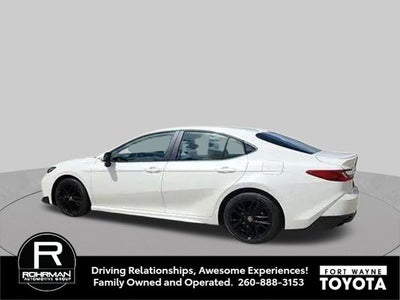 2025 Toyota Camry SE