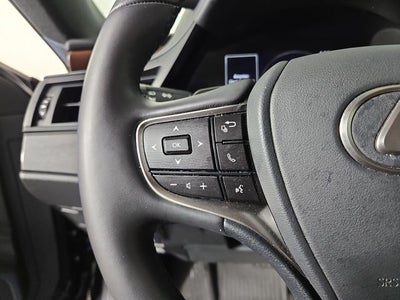 2025 Lexus ES 300h F SPORT Design