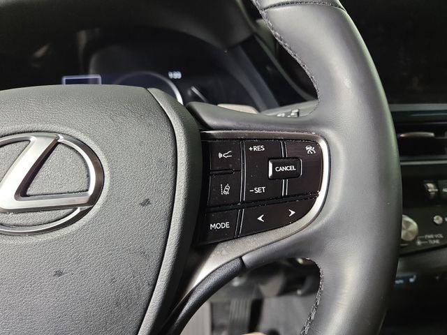 2025 Lexus ES 300h F SPORT Design