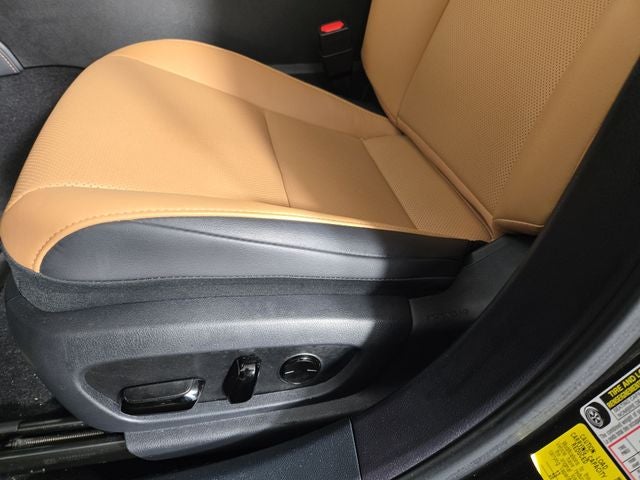 2025 Lexus ES 300h F SPORT Design