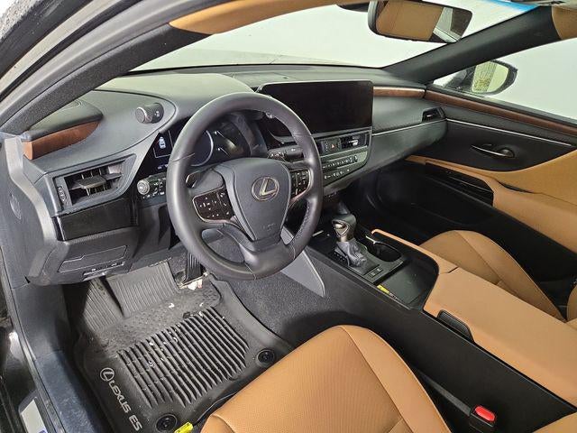 2025 Lexus ES 300h F SPORT Design
