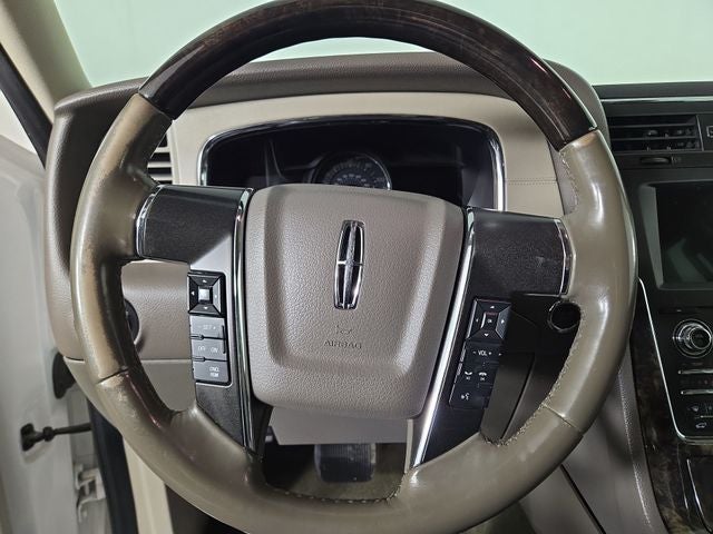 2017 Lincoln Navigator Select