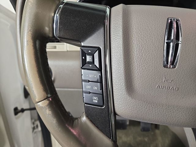 2017 Lincoln Navigator Select