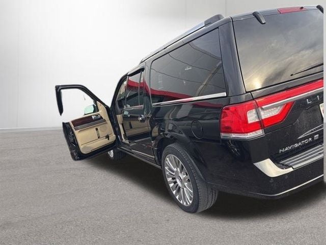 2015 Lincoln Navigator L Base