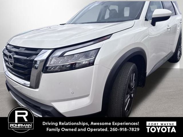 2024 Nissan Pathfinder SL