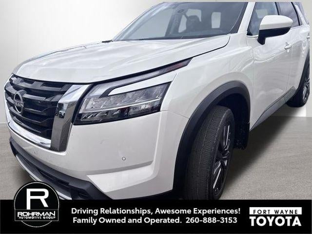 2024 Nissan Pathfinder SL
