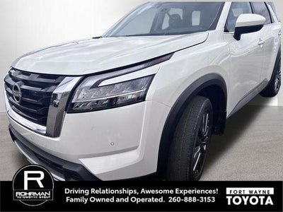 2024 Nissan Pathfinder SL