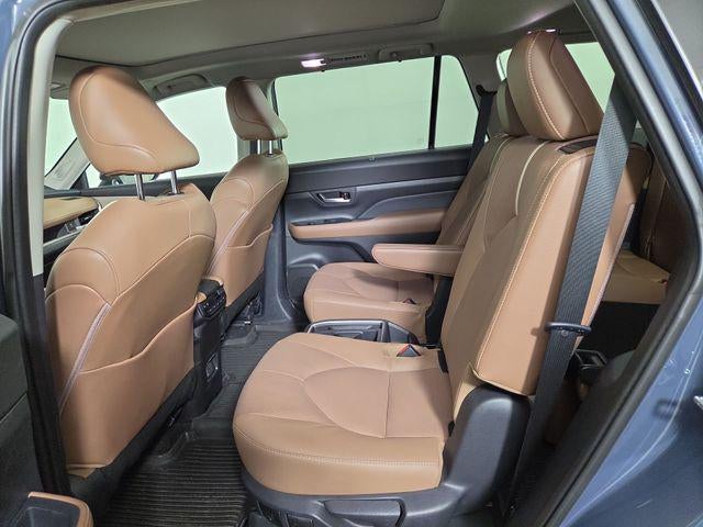 2025 Toyota Grand Highlander Platinum