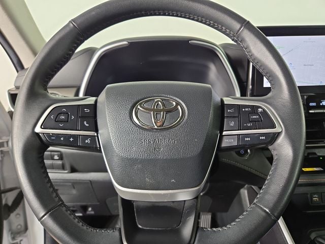 2023 Toyota Highlander Hybrid Bronze Edition