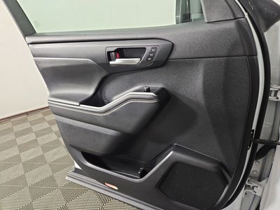 2023 Toyota Highlander Hybrid Bronze Edition