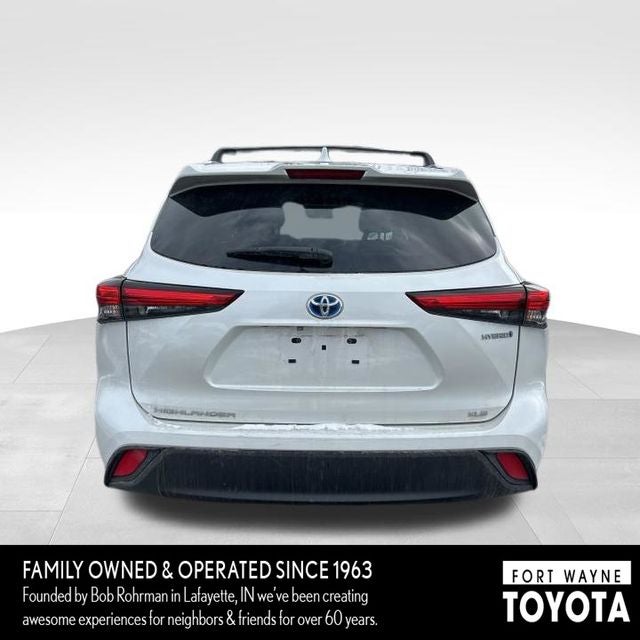 2023 Toyota Highlander Hybrid Bronze Edition