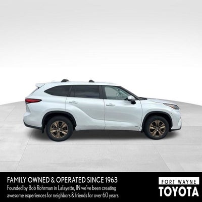 2023 Toyota Highlander Hybrid Bronze Edition