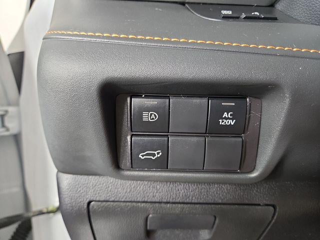 2023 Toyota Highlander Hybrid Bronze Edition