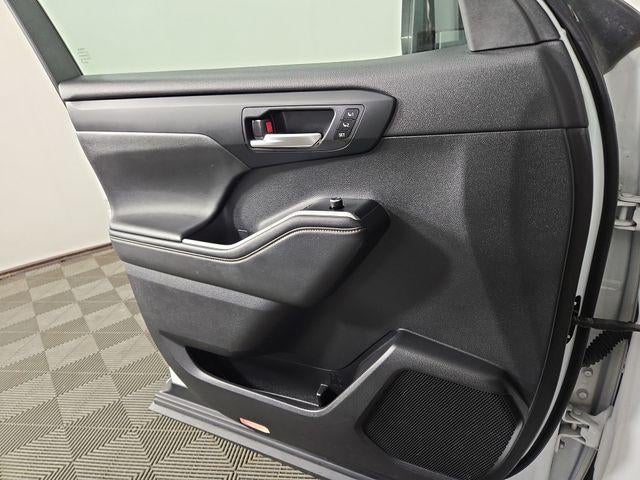 2023 Toyota Highlander Hybrid Bronze Edition