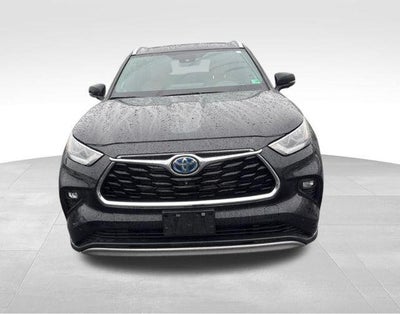 2023 Toyota Highlander Hybrid Platinum