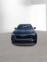 2022 Toyota Highlander Hybrid Platinum