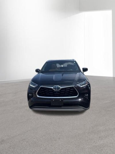 2022 Toyota Highlander Hybrid Platinum